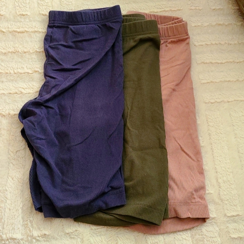 Set of 3 old navy, tan, and olive green ribbed biker shorts, 9", size small